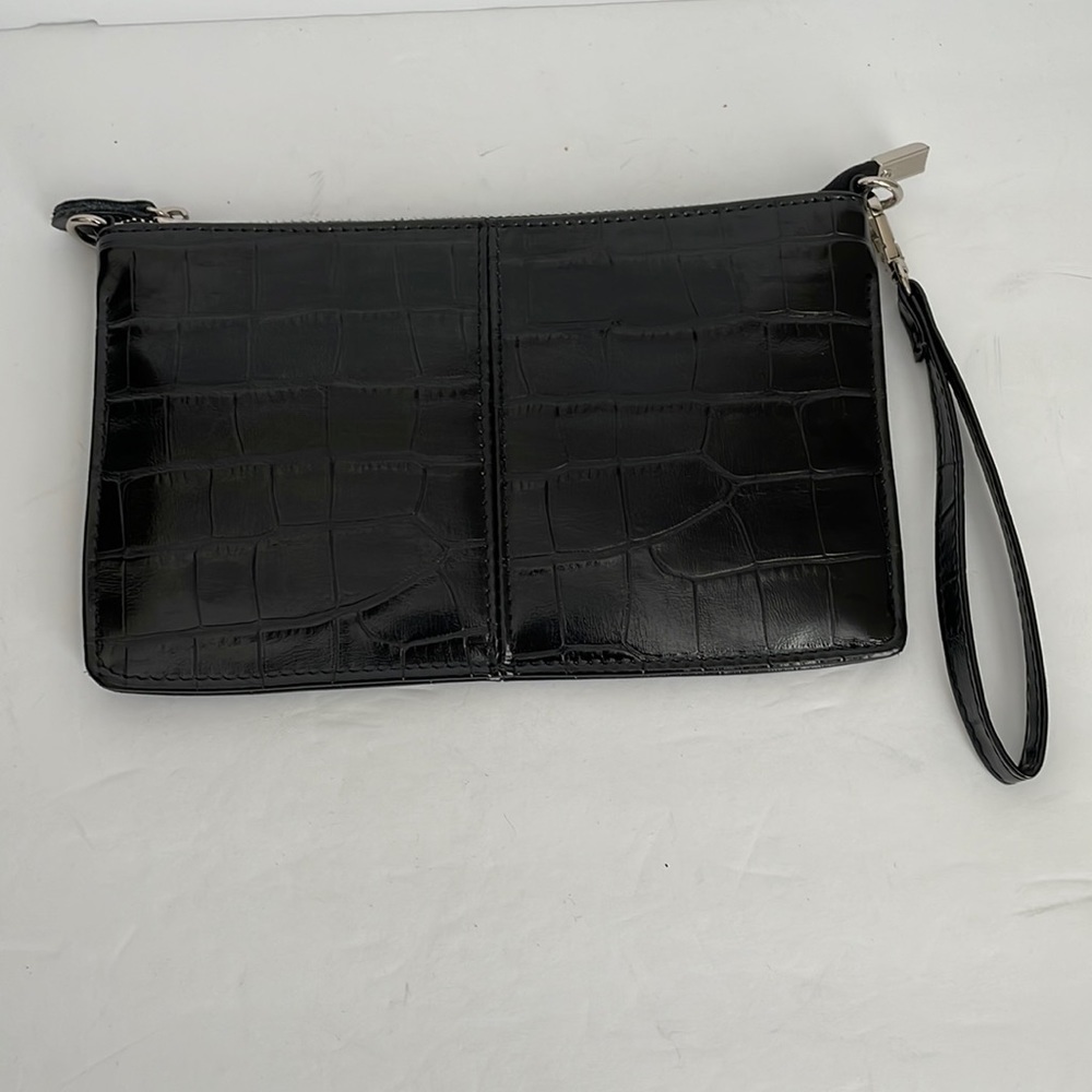 Befen Women’s Croc Embossed Wristlet Black